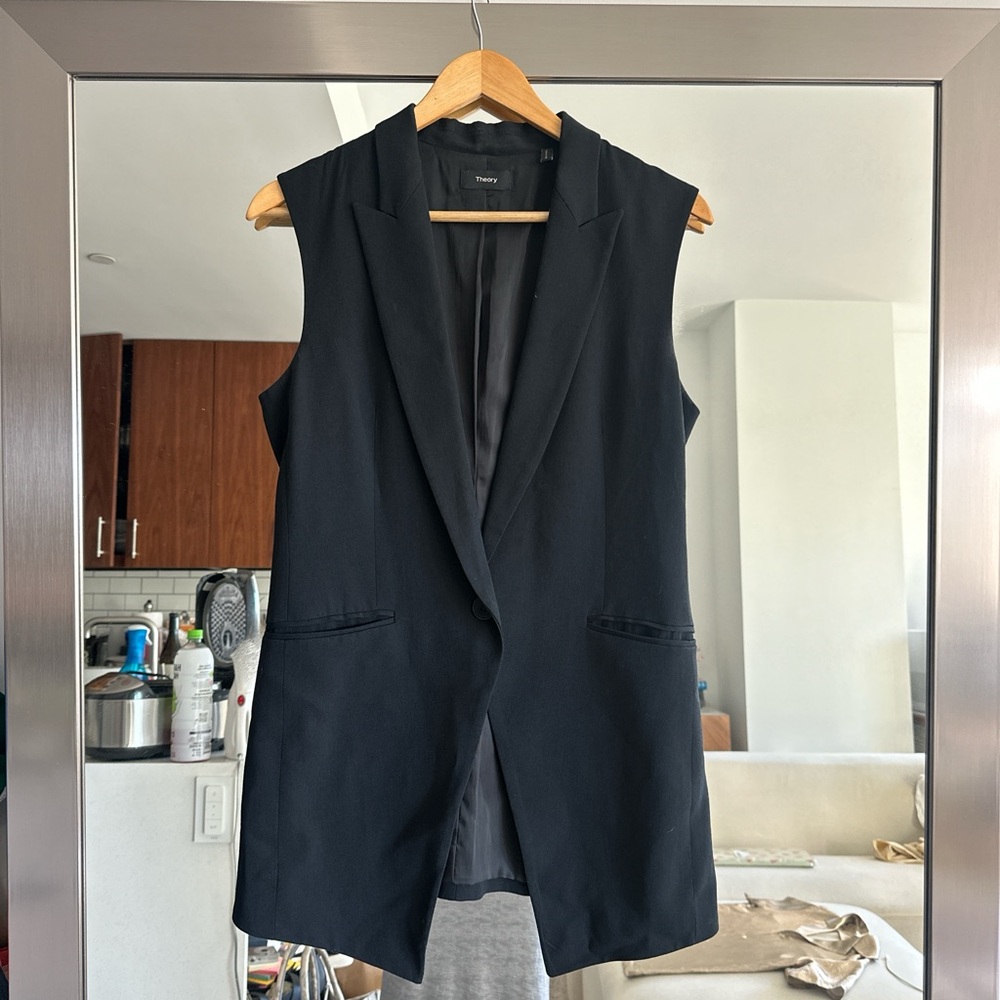 Theory Black Sleeveless Vest